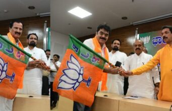 ನಟ ಶಶಿಕುಮಾರ್, ಕಾಂಗ್ರೆಸ್ ನಾಯಕ ಮುದ್ದ ಹನುಮೇಗೌಡ ಬಿಜೆಪಿ ಸೇರ್ಪಡೆ
