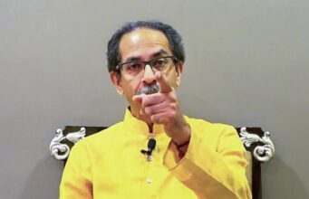 ಕರ್ನಾಟಕ ಚುನಾವಣೆ ಗೆಲ್ಲಲು ಮಹಾರಾಷ್ಟ್ರದ ಗ್ರಾಮಗಳನ್ನು ಬಿಜೆಪಿ ಮಾರಾಟ ಮಾಡುತ್ತಿದೆ: ಉದ್ದವ್ ಠಾಕ್ರೆ