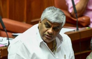 ರೇವಣ್ಣಗೆ ಬಂಧನದಿಂದ ರಕ್ಷಣೆ ಒದಗಿಸಿದರೆ ಇಂದೇ ಎಸ್ಐಟಿ ಮುಂದೆ ಹಾಜರು: ನ್ಯಾಯಾಲಯಕ್ಕೆ ವಕೀಲರಿಂದ ಮಾಹಿತಿ