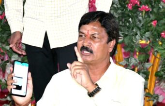 ಸಿ.ಡಿ.ಪ್ರಕರಣ ಸಿಬಿಐಗೆ ವಹಿಸಿ: ರಮೇಶ ಜಾರಕಿಹೊಳಿ ಒತ್ತಾಯ