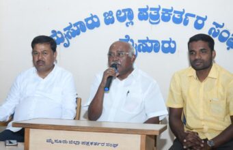 ಅಸಾಂವಿಧಾನಿಕ ಒತ್ತಡಗಳಿಂದ ಸರ್ಕಾರ ನಿಯಂತ್ರಣ: ಎಚ್.ವಿಶ್ವನಾಥ್