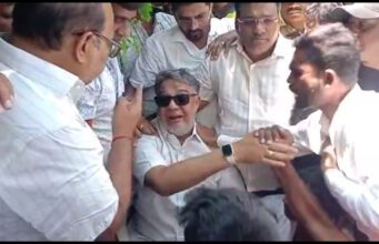 ಚುನಾವಣಾ ರಾಜಕೀಯಕ್ಕೆ ನಿವೃತ್ತಿ: ತನ್ವೀರ್ ಸೇಠ್ ಮನೆಯೆದುರು ಅಭಿಮಾನಿಗಳ ಹೈಡ್ರಾಮಾ