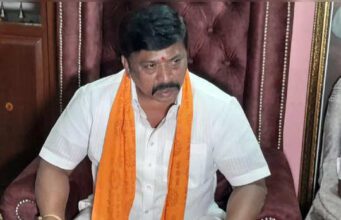 ನಿಮ್ಮನ್ನು ಗೆಲ್ಲಿಸಿದ್ದು ಇದೇ ಚಿಲ್ಲರೆ: ಸಿದ್ದರಾಮಯ್ಯಗೆ ಟಾಂಗ್ ನೀಡಿದ ಆರ್.ವರ್ತೂರ್ ಪ್ರಕಾಶ್