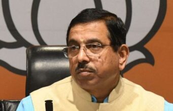 ಬಜೆಟ್ ನಲ್ಲಿ ಬರೀ ಕೇಂದ್ರ ಸರ್ಕಾರ ಬಯ್ಯುವ ಕೆಲಸವಾಗಿದೆ : ಪ್ರಹ್ಲಾದ್ ಜೋಶಿ