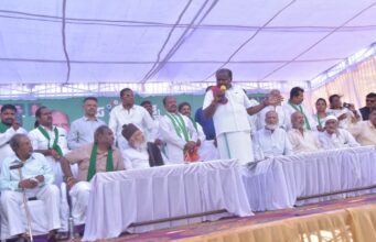 ಮೋದಿ ಕ್ಯಾಮೆರಾ ಹಿಡಿದು ಓಡಾಡುವ ಬದಲು, ಜನರ ಕಷ್ಟ ಆಲಿಸಬೇಕಿತ್ತು: ಎಚ್.ಡಿ. ಕುಮಾರಸ್ವಾಮಿ