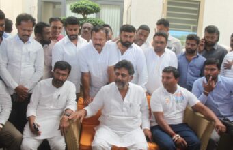 ಮುಖ್ಯಮಂತ್ರಿ ಸ್ಥಾನದ ಆಕಾಂಕ್ಷಿಗಳಲ್ಲಿ ನಾನಿಲ್ಲ, ನಾನೊಬ್ಬ ಕಾರ್ಯಕರ್ತ: ಡಿ.ಕೆ.ಶಿವಕುಮಾರ್