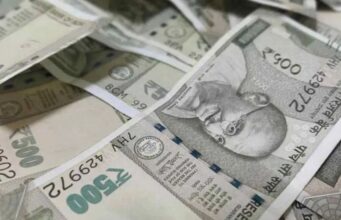 ಮಹಿಳೆಯರ ಬ್ಯಾಂಕ್ ಖಾತೆಗೆ 2 ಸಾವಿರ ಗ್ಯಾರಂಟಿ: ಗೃಹ ಲಕ್ಷ್ಮೀ ಯೋಜನೆ ಜಾರಿಗೆ ಅಧಿಕೃತ ಆದೇಶ