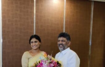 ಡಿ.ಕೆ.ಶಿವಕುಮಾರ್ ಭೇಟಿ ಮಾಡಿದ ವೈಎಸ್ ಆರ್ ತೆಲಂಗಾಣ ಪಕ್ಷದ ಮುಖ್ಯಸ್ಥೆ ವೈ.ಎಸ್.ಶರ್ಮಿಳಾ