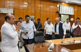 ಅಧಿಕಾರಿಗಳಿಗೆ ಥ್ಯಾಂಕ್ಸ್ ಹೇಳಿದ ಹಂಗಾಮಿ ಸಿಎಂ ಬಸವರಾಜ ಬೊಮ್ಮಾಯಿ