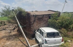 ಕಾರು – ಡಂಪರ್ ಲಾರಿ ಡಿಕ್ಕಿ: ದಂಪತಿಗಳಿಗೆ ಗಂಭೀರ ಗಾಯ