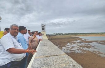 ಕೆ ಆರ್ ಎಸ್ ಜಲಾಶಯ ಪರಿಶೀಲಿಸಿ ಮಾಹಿತಿ ಪಡೆದ ಸಂಸದೆ ಸುಮಲತಾ ಅಂಬರೀಶ್