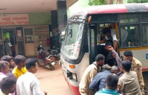 ಮೂರ್ಛೆ ಹೋದ ಪ್ರಯಾಣಿಕನ ಪ್ರಾಣ ಉಳಿಸಿದ ಕೆಎಸ್ ಆರ್ ಟಿಸಿ ಡ್ರೈವರ್!