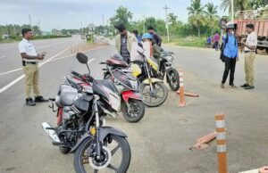 ಆದೇಶ ಉಲ್ಲಂಘಿಸಿ ದಶಪಥ ಹೆದ್ದಾರಿಗಿಳಿದ ಬೈಕ್ ಗಳು: ದಂಡ ವಸೂಲಿ