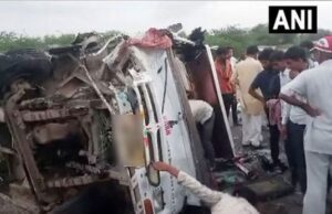 ಬಸ್-ಪಿಕಪ್ ಡಿಕ್ಕಿ: ಓರ್ವ ಸಾವು, ಹಲವರಿಗೆ ಗಾಯ