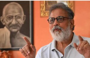 ಕ್ವಿಟ್ ಇಂಡಿಯಾ ದಿನದ ಸ್ಮರಣಾರ್ಥವಾಗಿ ಕ್ರಾಂತಿ ಮೈದಾನಕ್ಕೆ ತೆರಳುತ್ತಿದ್ದ ಮಹಾತ್ಮಾ ಗಾಂಧಿ ಮರಿ ಮೊಮ್ಮಗ ತುಷಾರ್ ಗಾಂಧಿ ಬಂಧನ