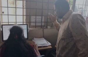 ಮಂಡ್ಯ: ಮದ್ಯವ್ಯಸನಿ ವಿಎ ಹುಚ್ಚಾಟಕ್ಕೆ ಸಿಬ್ಬಂದಿ ಹೈರಾಣ: ಫೈಲ್ ಎಸೆದು ಮಹಿಳಾ ಸಿಬ್ಬಂದಿಗೆ ನಿಂದನೆ