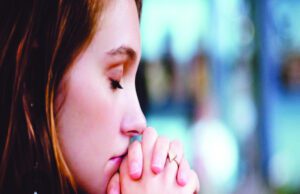 ದಿನಕ್ಕೆರಡು ಬಾರಿ ಪ್ರಾರ್ಥಿಸಿ