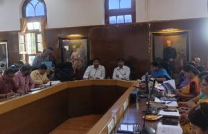 ಅಧಿಕಾರಿಗಳು ಕ್ಷೇತ್ರಗಳಿಗೆ ಭೇಟಿ ನೀಡಿ, ತಳಮಟ್ಟದಿಂದ ಕೆಲಸ ಮಾಡಬೇಕು: ಸೆಲ್ವಕುಮಾರ್