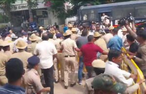 ಒಕ್ಕಲಿಗರ ಬಗ್ಗೆ ಅವಹೇಳನಕಾರಿ ಹೇಳಿಕೆ: ಪ್ರಗತಿಪರ ಚಿಂತಕ ಪ್ರೊ.ಭಗವಾನ್ ನಿವಾಸಕ್ಕೆ ಮುತ್ತಿಗೆಗೆ ಯತ್ನ