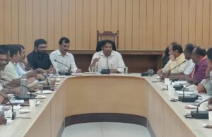 ಓವೆಲ್ ಮೈದಾನದಲ್ಲಿ ಸಂಭ್ರಮದ ಕನ್ನಡ ರಾಜ್ಯೋತ್ಸವ: ಉಸ್ತುವಾರಿ ಸಚಿವರಿಂದ ಧ್ವಜಾರೋಹಣ