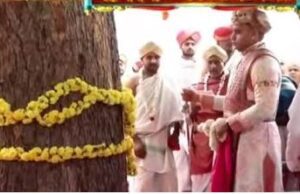 ರಾಜವಂಶಸ್ಥ ಯದುವೀರ್’ರಿಂದ ವಿಜಯಯಾತ್ರೆ: ಬನ್ನಿಮರಕ್ಕೆ ಪೂಜೆ