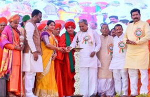 ಗ್ರಾಮೀಣ ಮಕ್ಕಳೂ KAS-PSI ಪರೀಕ್ಷೆಯಲ್ಲಿ ಪಾಸಾಗಲು ವೀಣಾ ಕಾಶಪ್ಪನವರ್ ಫೌಂಡೇಶನ್ ನೆರವಾಗಲಿದೆ: ಸಿಎಂ ಸಿದ್ದರಾಮಯ್ಯ ಅಭಯ