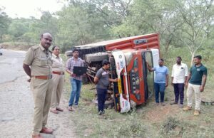 ತಮಿಳುನಾಡಿನ ಹಂದಿಯೂರಿಗೆ ಅಕ್ರಮ ಜಾನುವಾರು ಸಾಗಾಣಿಕೆ: ಆರೋಪಿ ಬಂಧನ, ಜಾನುವಾರುಗಳ ರಕ್ಷಣೆ