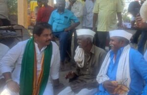 ಪಹಣಿ ದರ ಏರಿಕೆ: ಆದೇಶ ಹಿಂಪಡೆಯಲು ಸರ್ಕಾರಕ್ಕೆ ಒತ್ತಾಯಿಸುವಂತೆ ವಿಪಕ್ಷ ನಾಯಕ ಆರ್ ಅಶೋಕ್’ಗೆ ರೈತರ ಮನವಿ