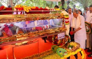 ಲೀಲಾವತಿ ಅವರ ಅಂತಿಮ ದರ್ಶನ ಪಡೆದ ಸಿಎಂ ಸಿದ್ದರಾಮಯ್ಯ