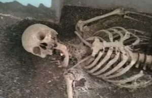 ಚಿತ್ರದುರ್ಗ: ಪಾಳು ಬಿದ್ದ ಮನೆಯಲ್ಲಿ 5 ಅಸ್ಥಿಪಂಜರ ಪತ್ತೆ!