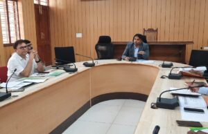 ಚುನಾವಣಾ ಸಾಮಗ್ರಿಗಳ ದರಪಟ್ಟಿ ಸಂಬoಧ ರಾಜಕೀಯ ಪಕ್ಷಗಳ ಮುಖಂಡರುಗಳೊoದಿಗೆ ಸಭೆ