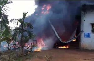 ಶಿರಸಿ: ಪೈಬರ್ ಕಾರ್ಖಾನೆಯಲ್ಲಿ ಅಗ್ನಿ ಅವಘಡ- ಲಕ್ಷಾಂತರ ರೂ. ನಷ್ಟ