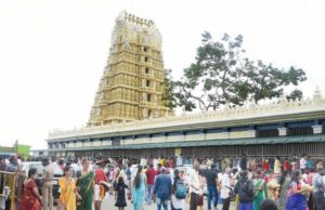 ಹೊಸವರ್ಷಾಚರಣೆ ಹಿನ್ನೆಲೆ ಚಾಮುಂಡಿ ಬೆಟ್ಟಕ್ಕೆ ಹರಿದು ಬಂದ ಭಕ್ತ ಸಾಗರ