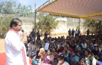 ಗ್ಯಾರಂಟಿ ಜಾರಿ ಸಮಿತಿಯಲ್ಲಿ ಕಾಂಗ್ರೆಸ್ ಕಾರ್ಯಕರ್ತರಿಗೆ ಕ್ಯಾಬಿನೆಟ್ ದರ್ಜೆ; ರೈತರಿಗೆ ಮೊದಲು ಪರಿಹಾರ ಕೊಡಿ ಎಂದು ಆಗ್ರಹಿಸಿದ ಆರ್.ಅಶೋಕ