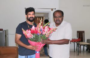 ಮಾಜಿ ಸಿಎಂ ಹೆಚ್.ಡಿ ಕುಮಾರಸ್ವಾಮಿ ಅವರನ್ನು ಭೇಟಿ ಮಾಡಿದ ಸಂಸದ ಪ್ರತಾಪ್ ಸಿಂಹ