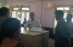 ಹುಣಸೂರು ತಾಲೂಕು ಕಚೇರಿಗೆ ಕಂದಾಯ ಸಚಿವ ಕೃಷ್ಣ ಭೈರೇಗೌಡ ದಿಢೀರ್ ಭೇಟಿ: ಅಧಿಕಾರಿಗಳಿಗೆ ತರಾಟೆ