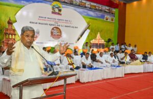 ಮೌಡ್ಯ, ಕಂದಾಚಾರ, ಕರ್ಮಸಿದ್ಧಾಂತವನ್ನು ಪತ್ರಕರ್ತರು ತಿರಸ್ಕರಿಸಿ ಜನರಿಗೆ ಸತ್ಯ ಹೇಳುವ ಧೈರ್ಯ ಬೆಳೆಸಿಕೊಳ್ಳಿ: ಮುಖ್ಯಮಂತ್ರಿ ಸಿದ್ದರಾಮಯ್ಯ ಕರೆ