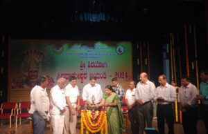 ಮಹಾತ್ಮರ ಆದರ್ಶಗಳನ್ನು ಜೀವನದಲ್ಲಿ ಅಳವಡಿಸಿಕೊಳ್ಳಬೇಕು: ಡಾ.ಕೆ.ವಿ. ರಾಜೇಂದ್ರ