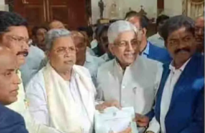 ಸಿಎಂ ಸಿದ್ದರಾಮಯ್ಯಗೆ ಜಾತಿ ಗಣತಿ ವರದಿ ಸಲ್ಲಿಸಿದ ಜಯಪ್ರಕಾಶ್ ಹೆಗ್ಡೆ