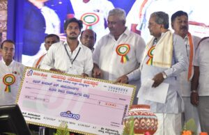 ಸಂವಿಧಾನದ ಆಶಯಗಳಿಗೆ ತಕ್ಕಂತೆ ಕಾಂಗ್ರೆಸ್ ಸರ್ಕಾರ ಕಾರ್ಯಕ್ರಮಗಳನ್ನು ರೂಪಿಸಿದೆ. ಗ್ಯಾರಂಟಿಗಳನ್ನು ಕೊಟ್ಟಿದೆ: ಸಿಎಂ