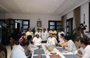 ಬೆಂಗಳೂರಿನಲ್ಲಿ ಜನರ ಬಳಿ ಹೋಗಿ ಮತ ಯಾಚಿಸುವ ಧೈರ್ಯ ಕಾಂಗ್ರೆಸ್ಗಿಲ್ಲ, ಜನರು ಕಾಂಗ್ರೆಸ್ಗೆ ಬಾಯ್ ಬಾಯ್ ಮಾಡಲಿದ್ದಾರೆ: ಪ್ರತಿಪಕ್ಷ ನಾಯಕ ಆರ್.ಅಶೋಕ
