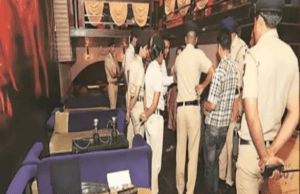 ಬೆಳಗಾವಿ ಹುಕ್ಕಾ ಬಾರ್, ತಂಬಾಕು ಉತ್ಪನ್ನ ಮಾರಾಟ ಮಳಿಗೆ ಮೇಲೆ ದಾಳಿ: ಲಕ್ಷಾಂತರ ಮೌಲ್ಯದ ವಸ್ತುಗಳು ಸೀಜ್