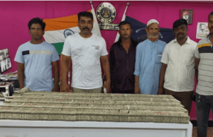 ವಿಜಯಪುರದಲ್ಲಿ ದಾಖಲೆ ಇಲ್ಲದೆ ಸಾಗಿಸುತ್ತಿದ್ದ 2 ಕೋಟಿ ಅಧಿಕ ನಗದು ಜಪ್ತಿ; ಇಬ್ಬರು ವಶಕ್ಕೆ