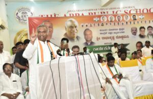 ಟ್ರ್ಯಾಕ್ ರೆಕಾರ್ಡ್ ಇಟ್ಟುಕೊಂಡೇ ಚುನಾವಣೆಗೆ ಬಂದಿದ್ದೇವೆ, ಜನರ ಆಶೀರ್ವಾದ ಬೇಡುತ್ತಿದ್ದೇವೆ: ಸಚಿವ ಪ್ರಿಯಾಂಕ್ ಖರ್ಗೆ
