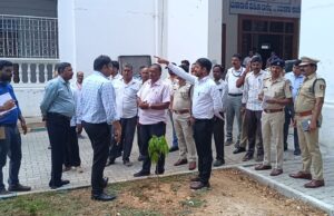 ಮೈಸೂರು: ಜಿಲ್ಲಾಧಿಕಾರಿಗಳಿಂದ ಸ್ಟ್ರಾಂಗ್ ರೂಮ್ ಪರಿಶೀಲನೆ