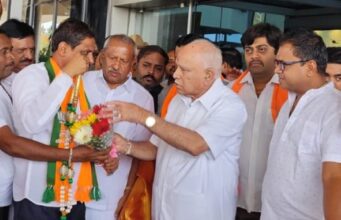 ಪ್ರಹ್ಲಾದ್ ಜೋಶಿ ವಿರುದ್ಧ ಸ್ಪರ್ಧಿಸುವ ದುಸ್ಸಾಹಸಕ್ಕೆ ಸ್ವಾಮೀಜಿ ಮುಂದಾಗಬಾರದು: ಬಿ.ಎಸ್ ಯಡಿಯೂರಪ್ಪ