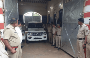 ನೇಹಾ ಕೊಲೆ ಪ್ರಕರಣ: ಆರೋಪಿ ಫಯಾಜ್ ನನ್ನು ಹುಬ್ಬಳ್ಳಿಗೆ ಕರೆದೊಯ್ದ ಸಿಐಡಿ ಪೊಲೀಸರು