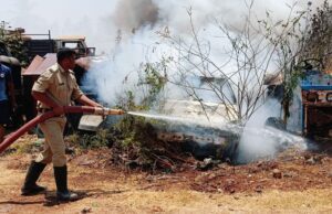 ಪಾಂಡವಪುರ: ನಿಲ್ಲಿಸಿದ ವಾಹನಗಳಿಗೆ ಆಕಸ್ಮಿಕ ಬೆಂಕಿ