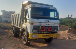 ಕುಷ್ಟಗಿ: ಪಟ್ಟಣದ ಹೊರವಲಯದಲ್ಲಿ ನಿಲ್ಲಿಸಿದ್ದ ಟಿಪ್ಪರ್ ಕಳವು