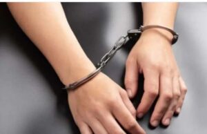 ವ್ಯಾಪಾರಿಯ ನಗ್ನ ವಿಡಿಯೋ: ಹಣಕ್ಕೆ ಬೇಡಿಕೆ ಇಟ್ಟಿದ್ದ ಮಹಿಳೆ ಸೇರಿ ಐವರ ಬಂಧನ